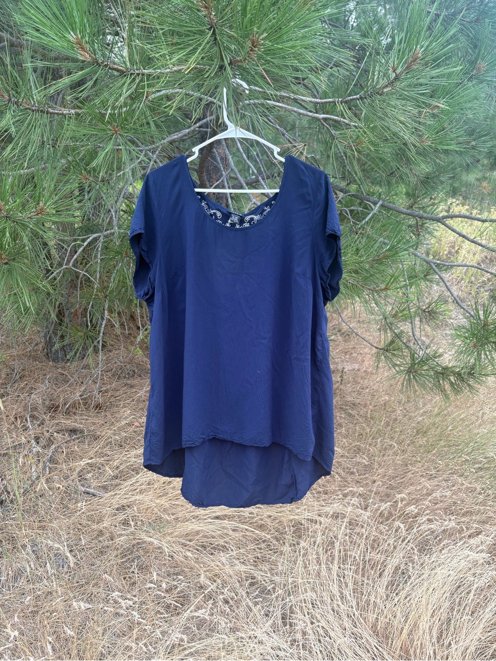 Torrid Navy Blue Short-Sleeve Top With Embroidery on back with cut-out size 3X